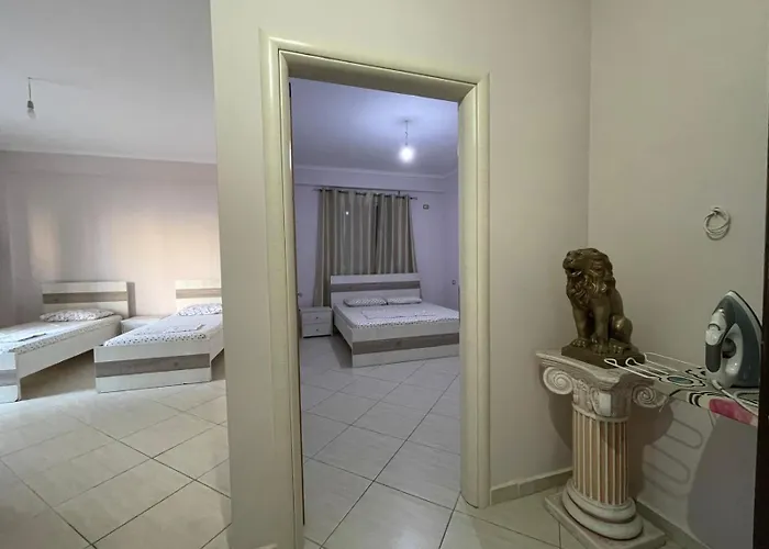 Διαμέρισμα Surja's